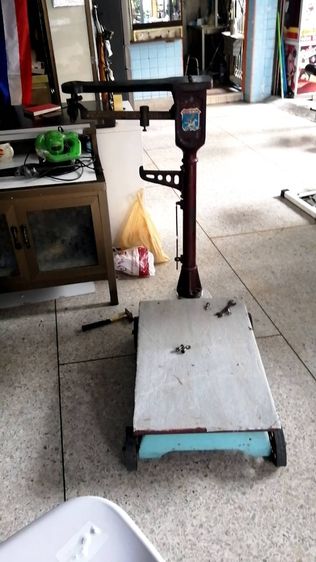 ตราชั่งโรงสีโบราณ ชั่งได้500โล ถอดได้ตัวเครื่อง75โลแรกอะได้ทัก0813195660