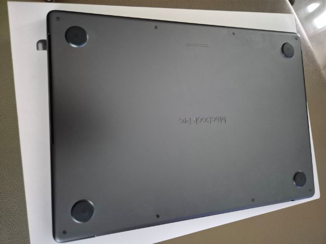 Mac​book Pro M3 2023 ประกัน​Apple​care  ถึง​2027 รูปที่ 2