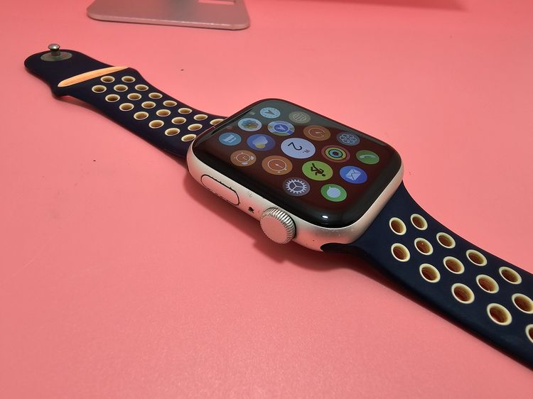 ขาย Apple Watch SE 2 44mm GPS สีเงิน มือ2 รูปที่ 4