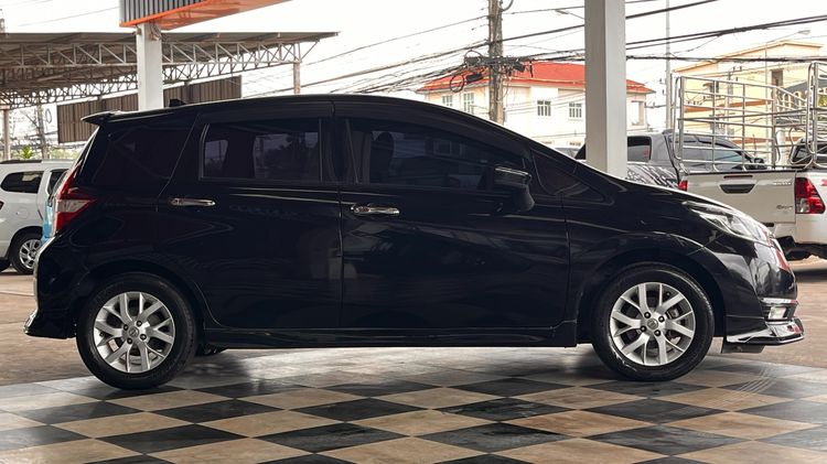 Nissan Note 2020 1.2 V Sedan เบนซิน ไม่ติดแก๊ส เกียร์อัตโนมัติ ดำ รูปที่ 4
