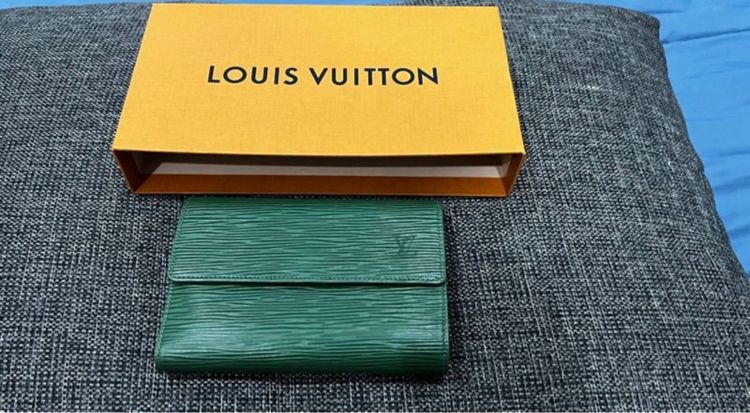 กระเป๋า