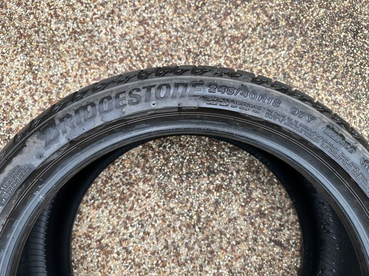 ยาง Bridgestone 245-40R18 ปี 2022 ใช้น้อย แบบ runflat ดอกยางยังเยอะ  รูปที่ 3