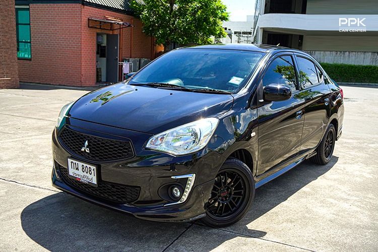 รถ Mitsubishi Attrage 1.2 GLX สี ดำ