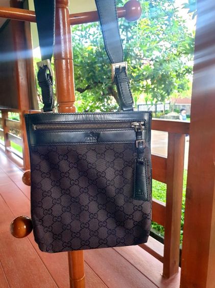 Gucci small messenger gg canvas dark brown bag 💯