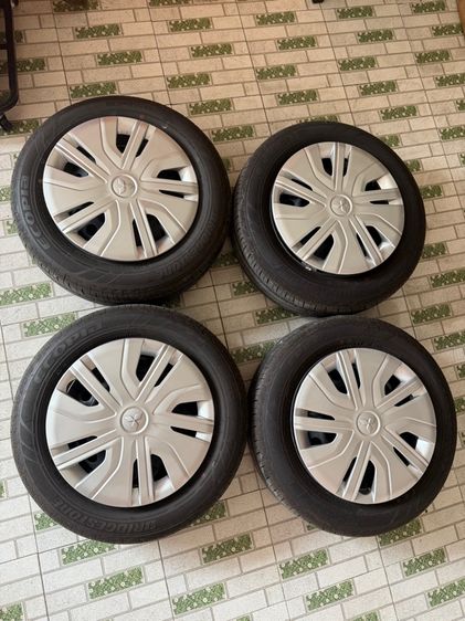 ล้อกะทะ ฝาครอบ รถป้ายแดง แอททราจ ถอด100โล ขอบ14 ยางบริสโตน ปลายปี24 ชุดละ7999 ติดต่อ 089-4138993 เอส 