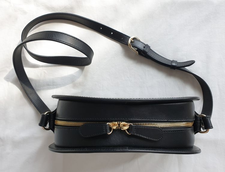 ขายกระเป๋า A.P.C Half Moon Bag รูปที่ 8