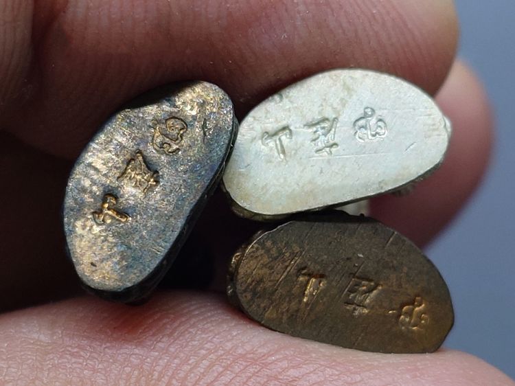 พระชัยวัฒน์เจ้าสัว (จ่อซั่ว) ชุด 3 องค์ เนื้อเงิน นวะ สัมฤทธิ์ สมเด็จพระญาณสังวร สมเด็จพระสังฆราช วัดบวรนิเวศวิหาร ปี 2537 พร้อมกล่องเดิม รูปที่ 5