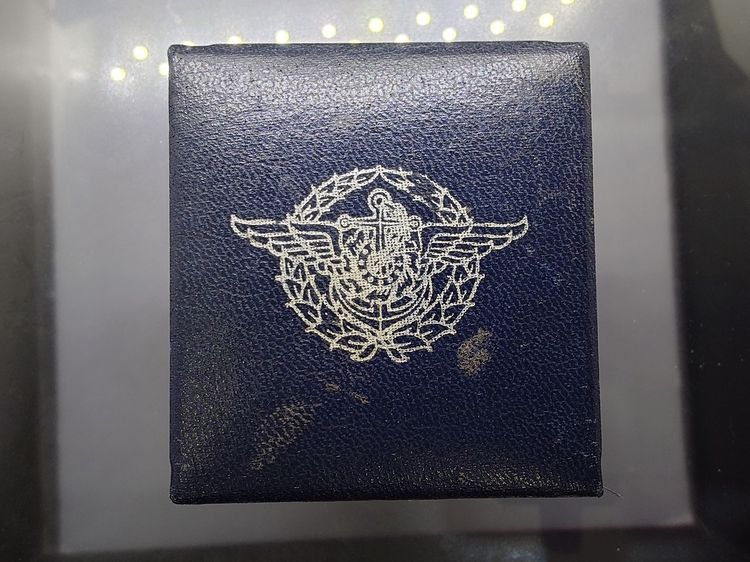 พระสังกัจจายน์ เนื้อเงินสามกษัตริย์ รุ่นอุดมสุข พลเอก เชาวลิต ยงใจยุทธจัดสร้าง พิธีพุทธาภิเษก วัดสระเกศราชวรมหาวิหาร ปี2539 พร้อมกล่องเดิม รูปที่ 9