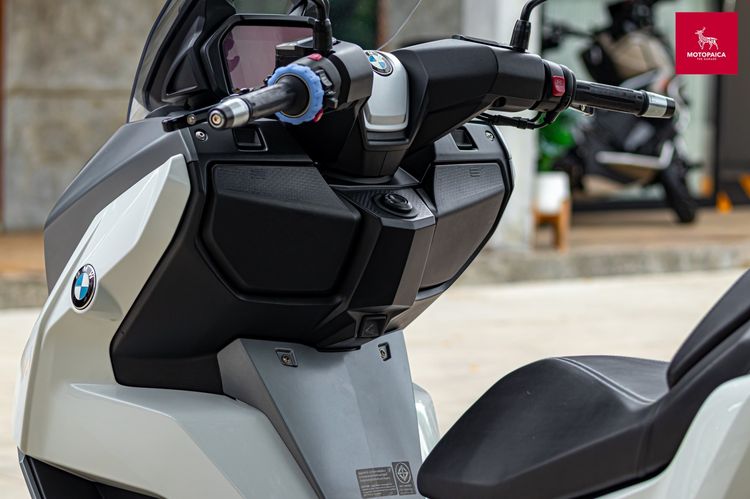 Bmw C400 GT ปี2019 สีขาว ตัวจอสีTFT กุญแจKeyless วิ่ง15,000km.  รูปที่ 11