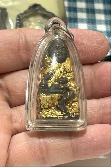 พระหลวงปู่ทวด วัดศรีมหาโพธิ์ เนื้อว่านพิมพ์ห้อยฝ่าบาทใหญ่ รุ่น5 แซะพิมพ์นิยม ปี37 รูปที่ 3