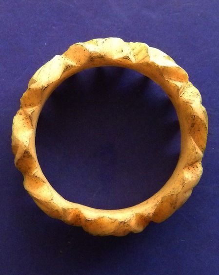 แหวนวิเศษ ขนาด 2 ซ.ม. พระบ้านเก่าเก็บหลายสิบปี