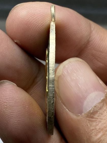 เหรียญหลวงพ่อฉุยลงยา หน้ากากทอง รูปที่ 3