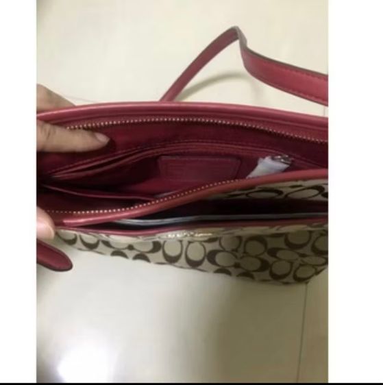 อัลบั้มกระเป๋า💥สินค้ากระเป๋ามือ1 ราคาแตกต่างกันไป ไม่เคยใช้งานมาก่อน เจ้าของส่งต่อเจ้าของคนใหม่โล๊ะๆ สนใจทักกันนะคะ รูปที่ 2