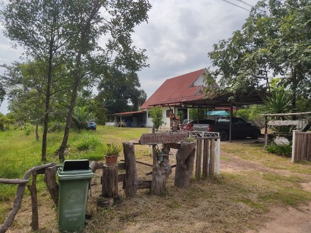บ้าน พร้อมที่ดิน ลาดยางเส้นทางไปมาสะดวก รูปที่ 3