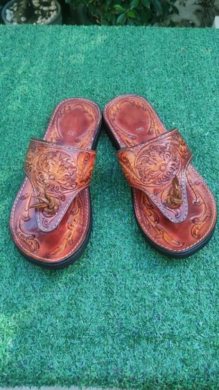 รองแตะ หนังตอกลาย รูปที่ 2