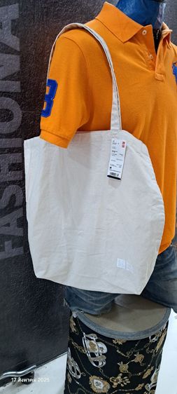 Uniqlo กระเป๋า(รวมส่ง) รูปที่ 2