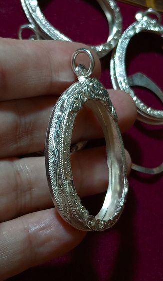 กรอบพระทรงไข่เนื้อเงินแท้แกะลายทั้งใบงานสั่งทำยังไม่เคยใช้งาน รูปที่ 10