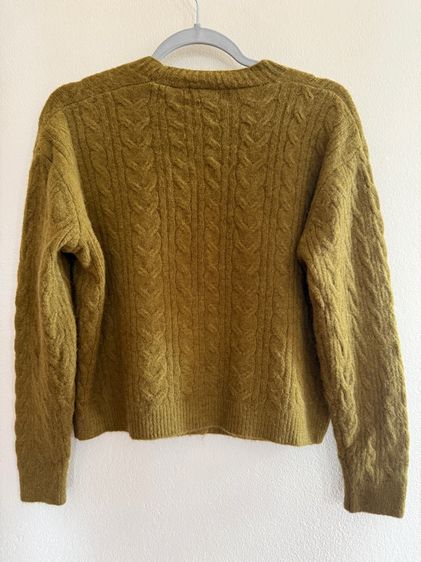 เสื้อ แขนยาวไหมพรหม  คอวี  กระดุมหน้า 4 เม็ด เสื้อสี เขียวขี้ม้า รูปที่ 2