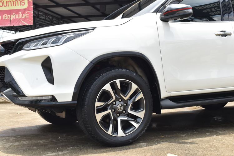 Toyota Fortuner 2021 2.4 Legender Utility-car ดีเซล ไม่ติดแก๊ส เกียร์อัตโนมัติ ขาว รูปที่ 4