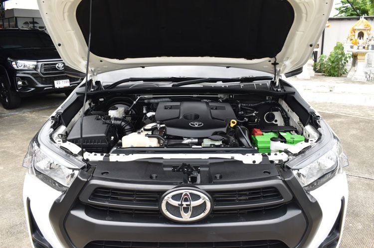 Toyota Hilux Revo 2022 2.8 J Plus Pickup ดีเซล ไม่ติดแก๊ส เกียร์ธรรมดา ขาว รูปที่ 3