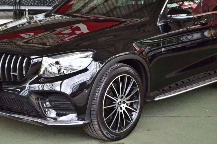 Mercedes-Benz GLC-Class 2020 GLC250 Utility-car เบนซิน ไม่ติดแก๊ส เกียร์อัตโนมัติ ดำ รูปที่ 2