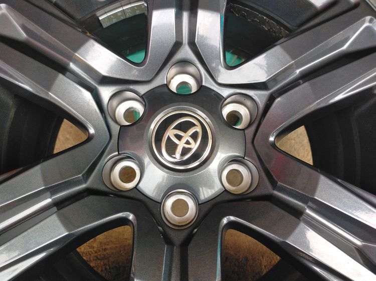 แม็กโตโยต้า ขอบ17 สีเดิม พร้อมยางบริสโตน  265 65 17 ปี23 ยางสวยทุกเส้นใส่ revo vigo fortuner รูปที่ 5