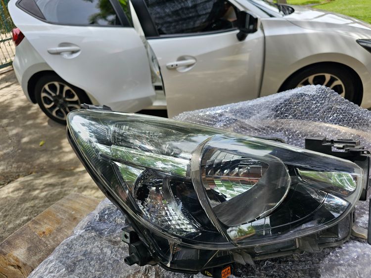 ขาย โคมไฟหน้า เดิมแท้  MAZDA 2 Skyactiv-G High Plus สภาพสวย รูปที่ 5