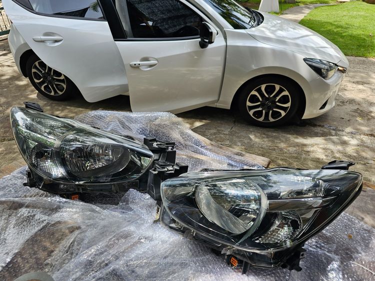 ขาย โคมไฟหน้า เดิมแท้  MAZDA 2 Skyactiv-G High Plus สภาพสวย รูปที่ 2