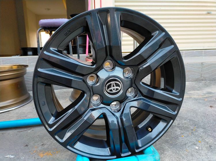 แม็กโตโยต้า สีเดิม ป้ายแดง ขอบ17 กว้าง7.5 et30 ใส่revo vigo รูปที่ 4