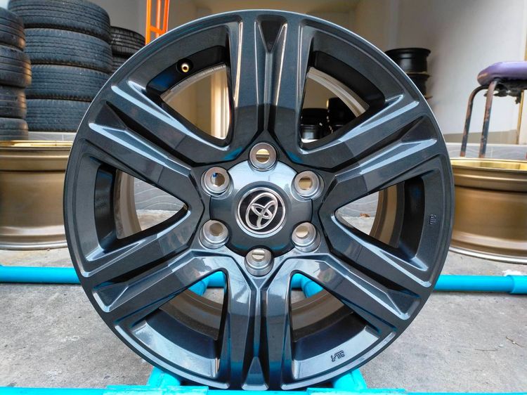 แม็กโตโยต้า สีเดิม ป้ายแดง ขอบ17 กว้าง7.5 et30 ใส่revo vigo รูปที่ 2