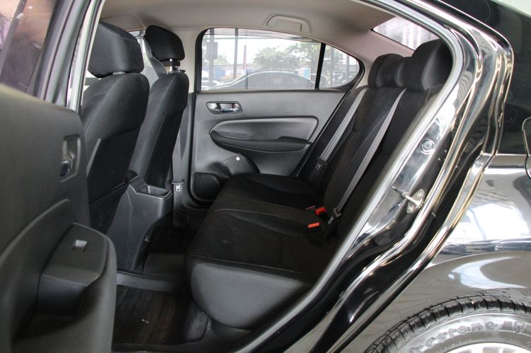 Honda City 2021 1.0 SV Sedan เบนซิน ไม่ติดแก๊ส เกียร์อัตโนมัติ ดำ รูปที่ 3