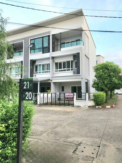 อื่นๆ ไม่มี 2018 ขายทาวน์โฮม 3ชั้นวัชรพล หมู่บ้านเดอะริคโค้ทาวน์ วัชรพล  หลังมุม ซ.ร่วมมิตรพัฒนา(ห้าแยกวัชรพล) ซ.ร่วมมิตรพัฒนา  ท่าแร้ง บางเขน รูปที่ 2