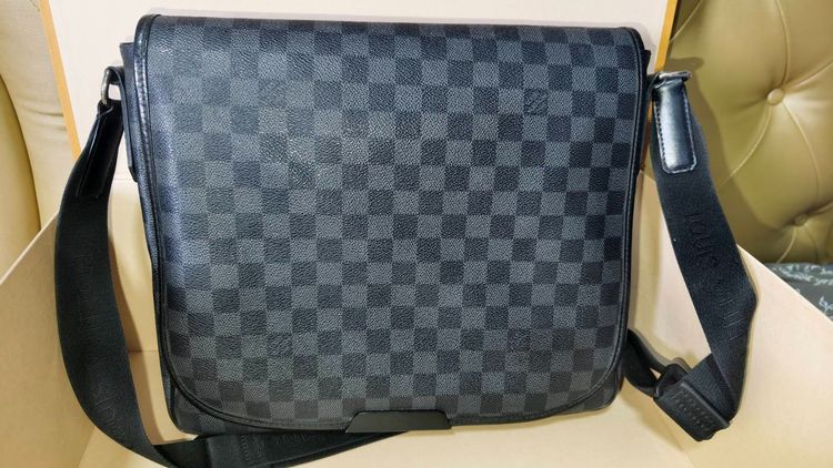 Louis Damier Graphite Daniel MM crossbody bag รูปที่ 2