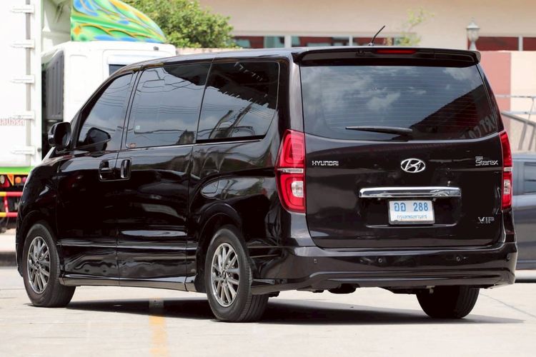 Hyundai H-1  2019 2.5 Deluxe Van ดีเซล เกียร์อัตโนมัติ น้ำตาล รูปที่ 3