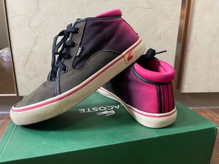 รองเท้าผ้าใบ Lacoste แท้ สวยมาก