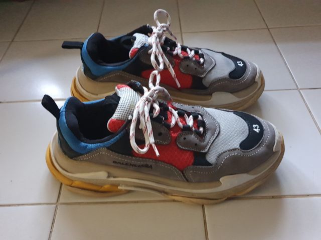 รองเท้าเบอร์ 43 balenciaga รูปที่ 3