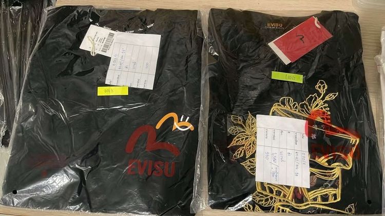 เสื้อยืดแบรนด์ Evisu (แท้) Size 42 รูปที่ 6