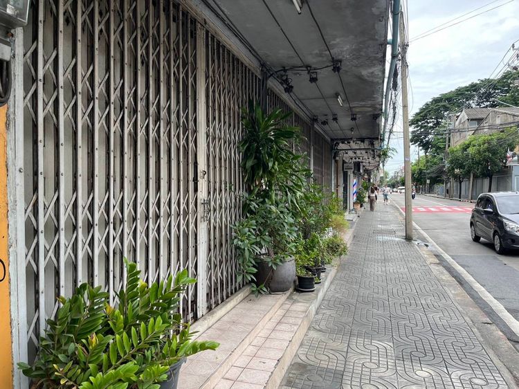 อื่นๆ เลี้ยงสัตว์ได้ 🏢 ให้เช่าตึกแถวใกล้ BTS เอกมัย 350 ม. - 3 คูหา 4 ชั้น 800 ตรม. รูปที่ 4