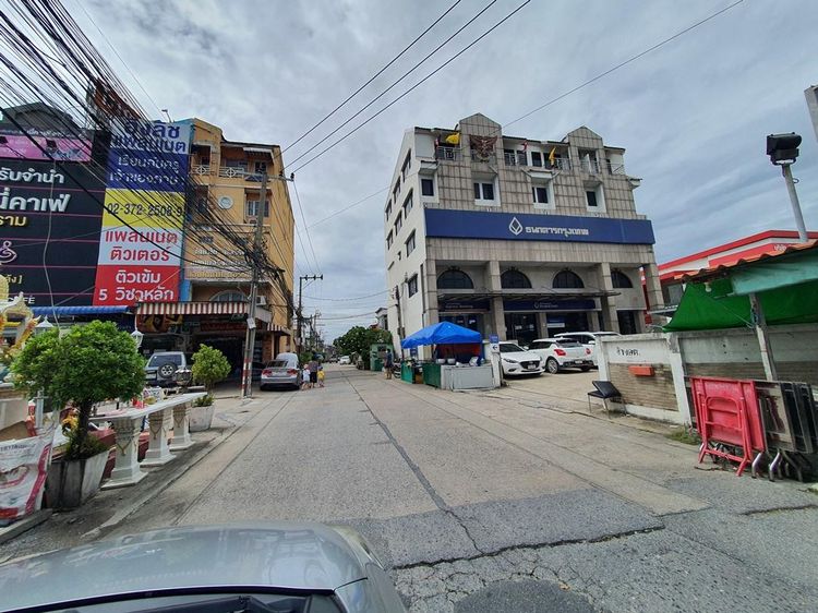 ใช่ 💖 ทาวน์เฮ้าส์ บางกะปิ ราคาพิเศษ! 💖 รูปที่ 4