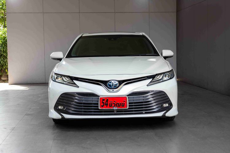 Toyota Camry 2020 2.5 HV Premium Sedan ไฮบริด ไม่ติดแก๊ส เกียร์อัตโนมัติ ขาว รูปที่ 2