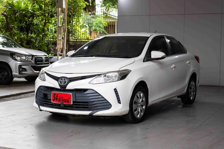 Toyota Vios 2021 1.5 Entry Sedan เบนซิน ไม่ติดแก๊ส เกียร์อัตโนมัติ ขาว รูปที่ 3