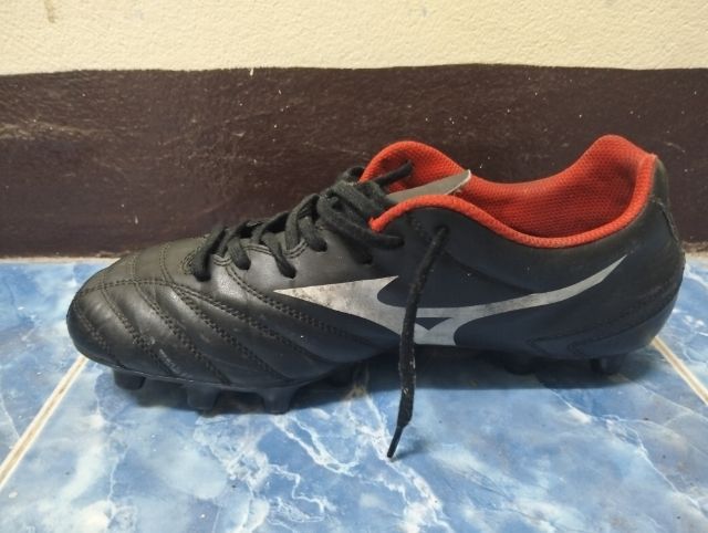 รองเท้าสตั๊ดมิตซูโน่เบอร์ 42 สภาพดีมาก ราคาต่อรองได้ รูปที่ 7