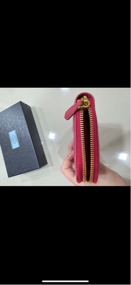 กระเป๋าสตางค์ ผู้หญิง prada แท้ มือสอง รูปที่ 5