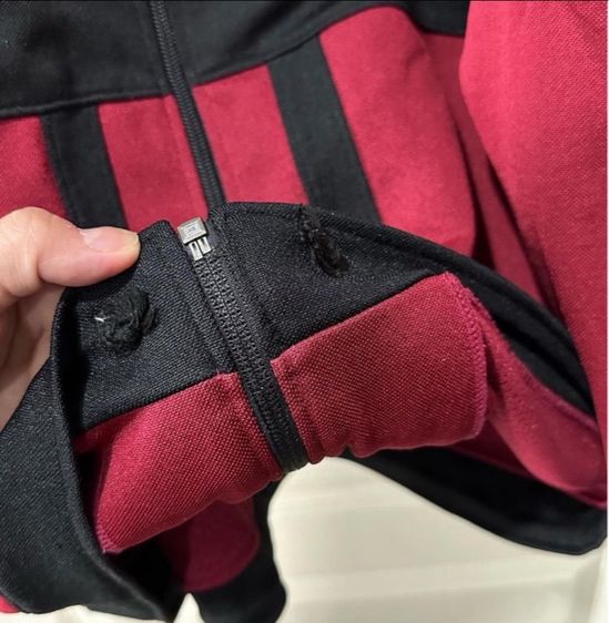 เสื้อวอร์มสีแดง แบรนด์  Mizuno Superstar  รูปที่ 5