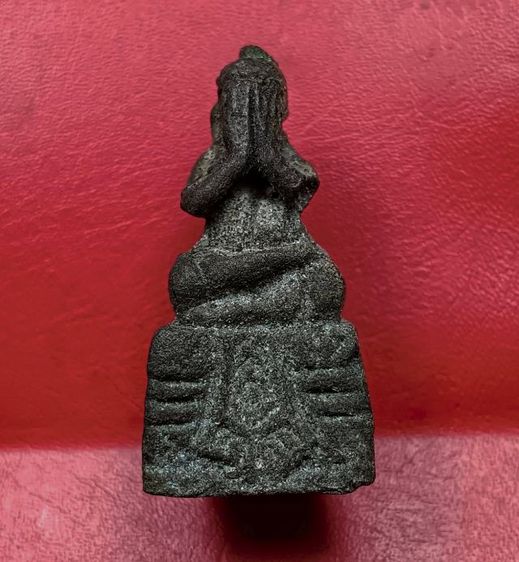 พระปิดตาหลวงปู่เอี่ยมวัดหนัง