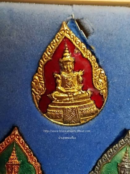 พระแก้วมรกต box set ลงยา ปี 2539 หลังตรากาญจนาภิเษก รูปที่ 5