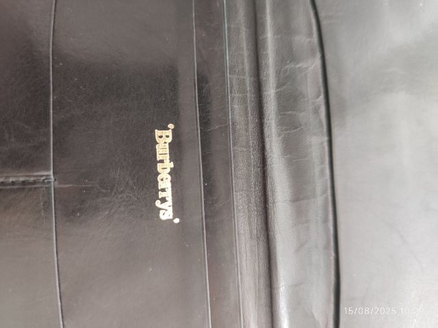 กระเป๋าสตางค์หนังใบยาว burberry ขายตามสภาพของมือสองขอคนรับได้ รูปที่ 4