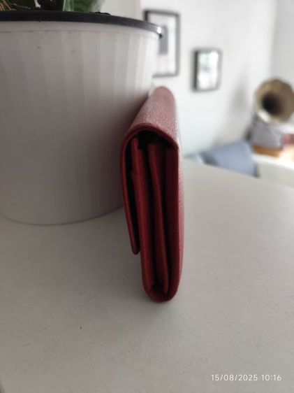 กระเป๋าสตางค์ใบยาว bally มือสองขายตามสภาพขอคนรับได้ รูปที่ 4