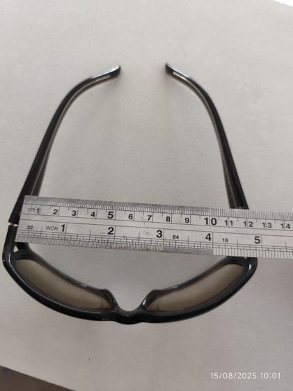 แว่นตากันแดด VALENTINO มือสองขายตามสภาพมีตำหนิที่เลนส์เล็กน้อยขอคนรับได้ รูปที่ 12