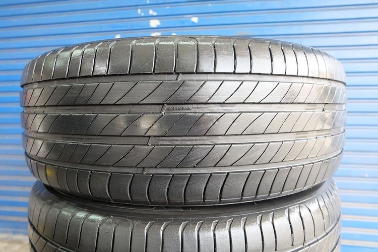 🥳 Cross GR Sport 18 นิ้ว + ยาง  Michelin  ขนาด 225 50R18  ปี22 รูปที่ 5